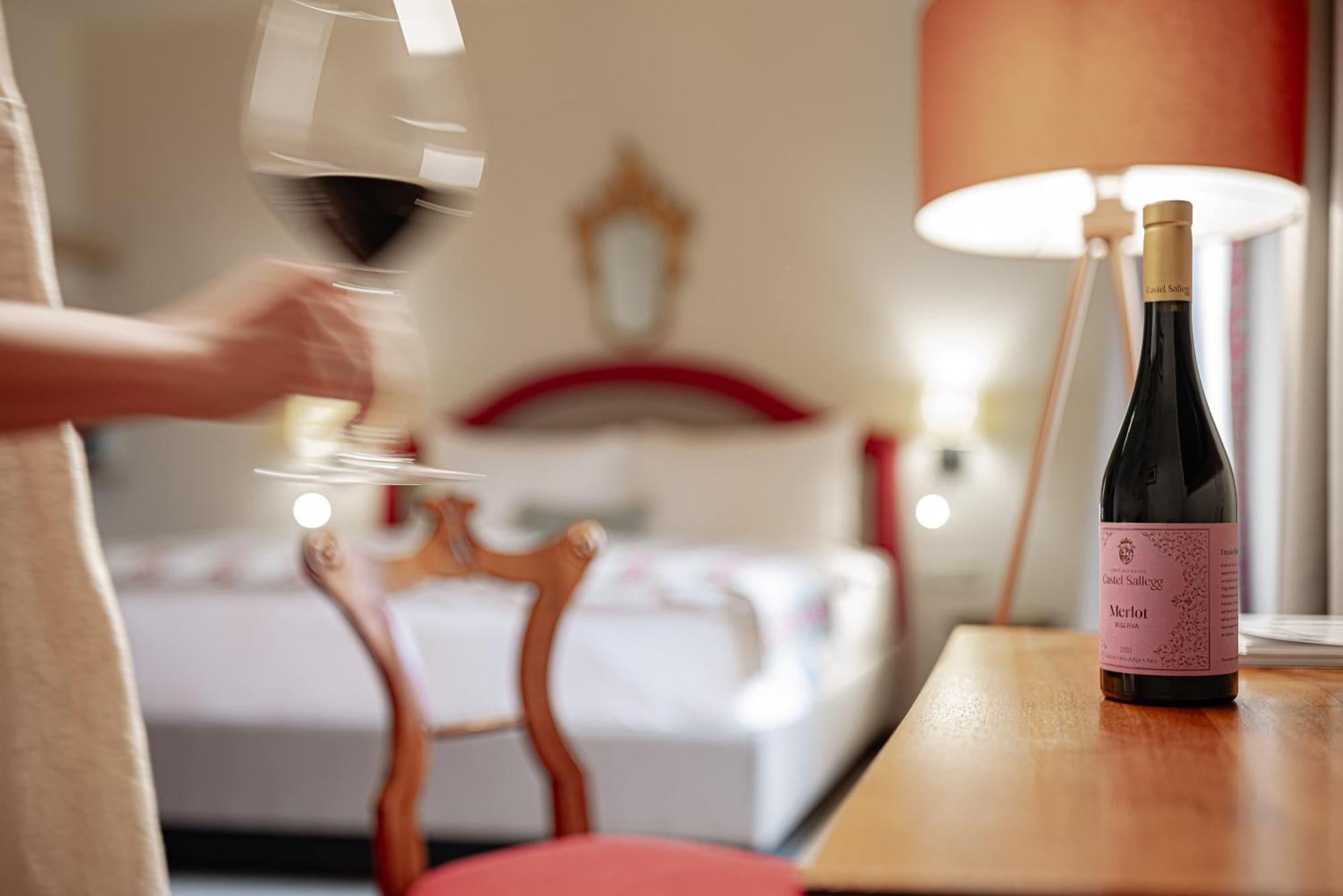 Castel Sallegg Suites Adults Only Caldaro Extérieur photo